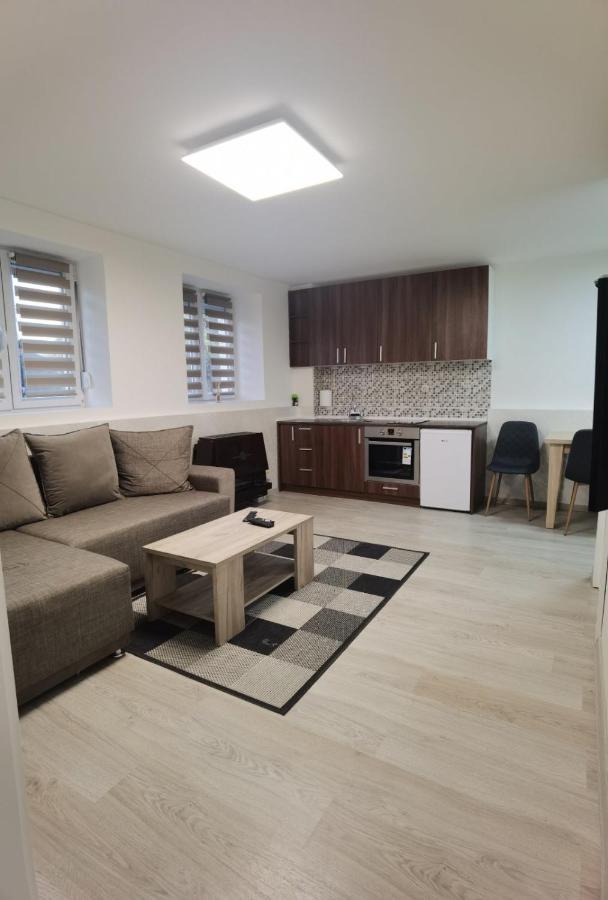 Kraguj Apartman 2 Крагуевац Экстерьер фото